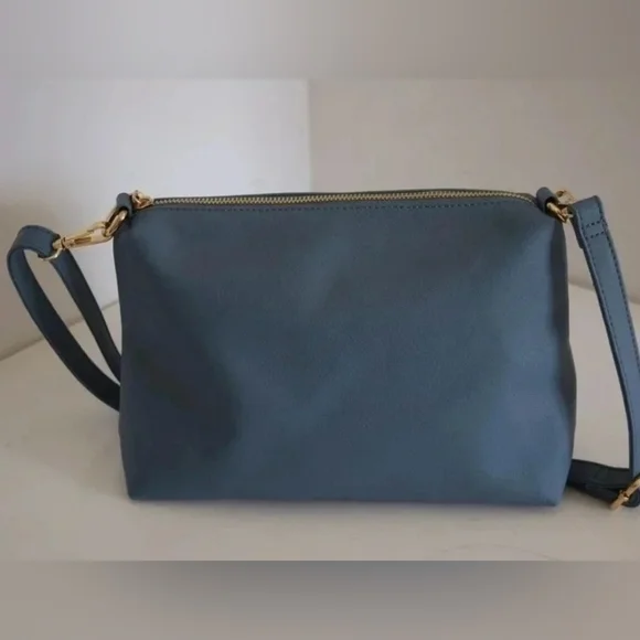 NEW Bebe Chic Blue Faux Leather Crossbody Bag-NWOT - Picture 8 of 9